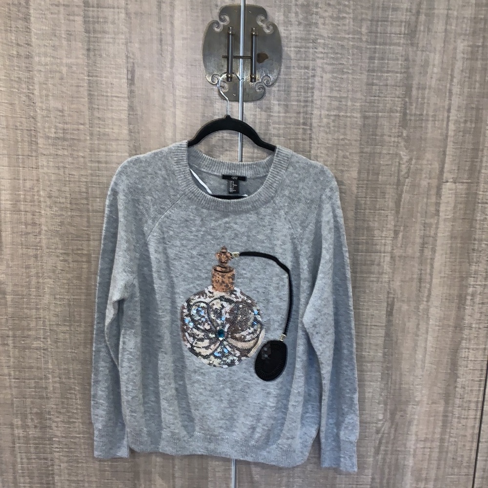 H&M Sweater Long‎ Sleeve Sequins